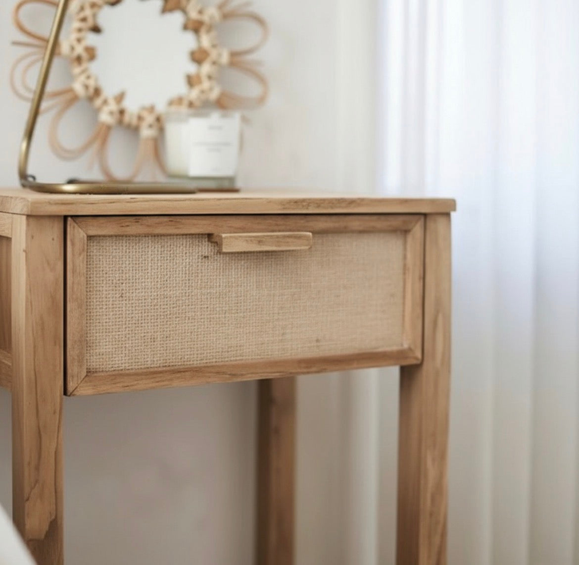 Mesa De Luz Madera Alamo Macizo Teñido En Color Petiribí